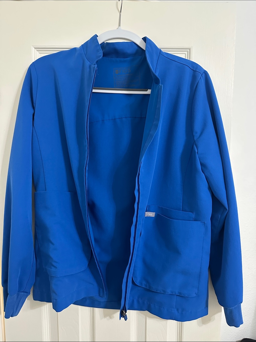 Figs Women’s Sebina Scrub Jacket in Royal Blue